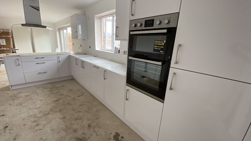 Contemporary Kitted Kitchen, QUARTZ worktops to be